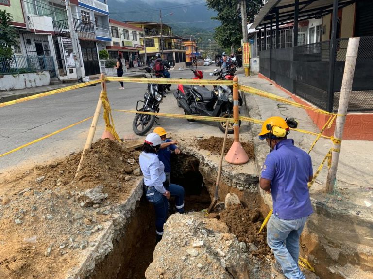 Familias del barrio Calarcá asegurarán el servicio de agua potable del IBAL