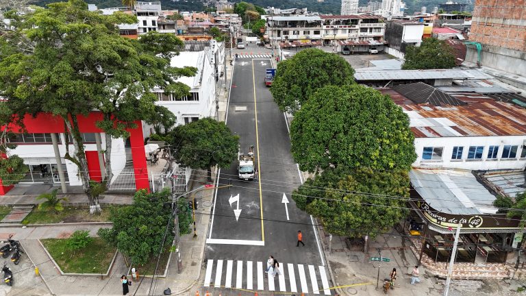 Más de 50 cuadras de Ibagué se renovarán: IBAL adjudicó licitaciones para las obras del Combo 3×1