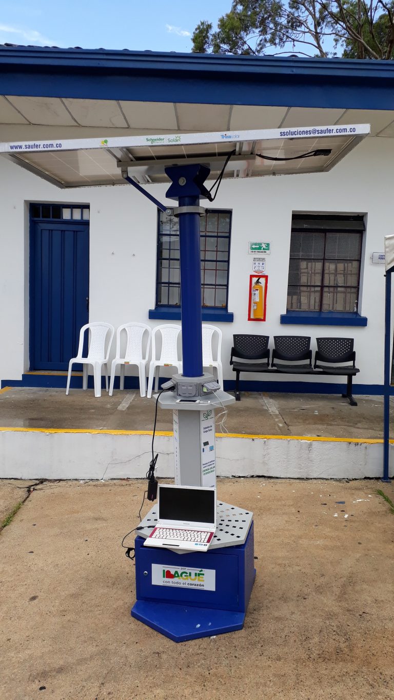 IBAL implementa estaciones solares