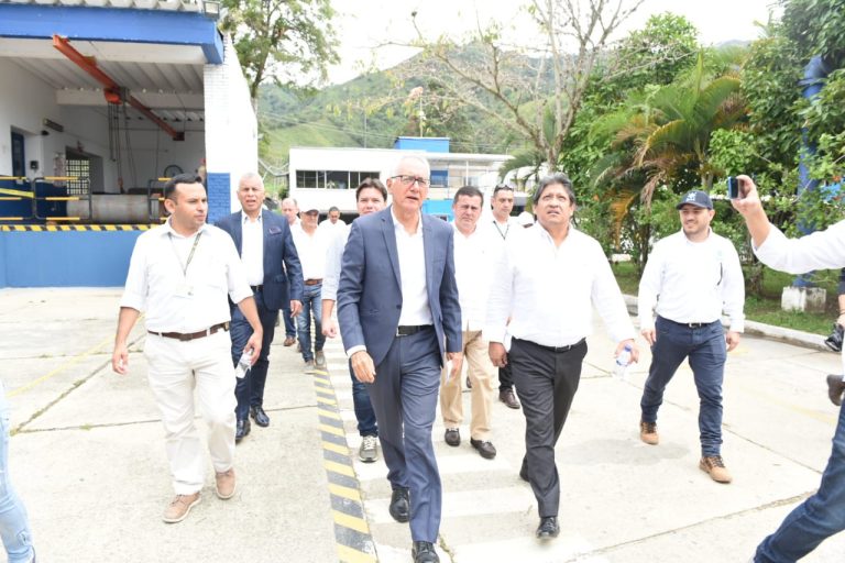 La Gira de Colombia Líder, visitó las instalaciones del IBAL