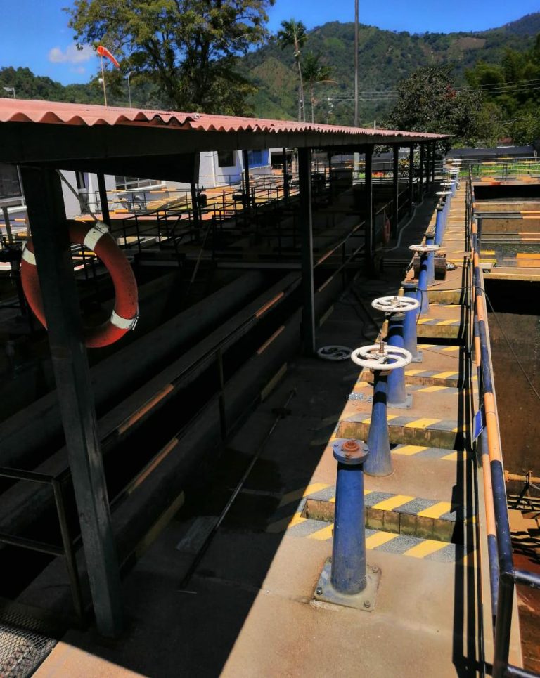 🚰 Al final de la tarde se espera normalizar el servicio de agua en toda la ciudad.