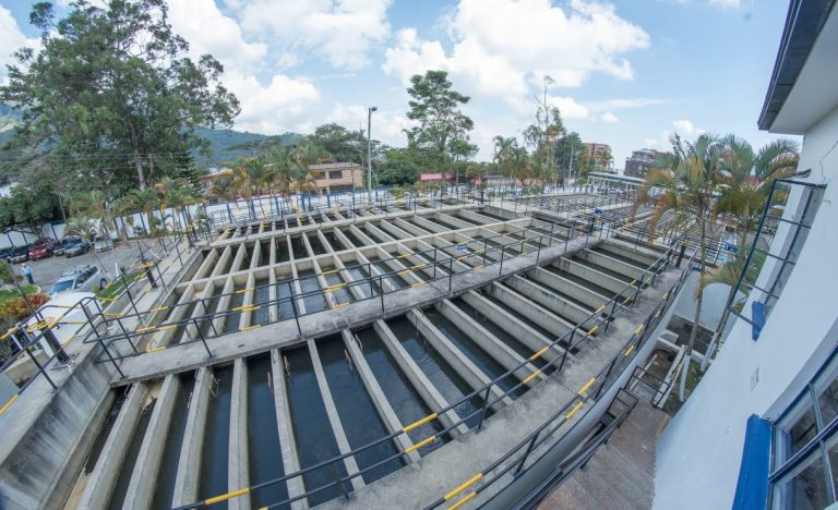 Por daño en válvula de presión, se suspende lavado de tanques del acueducto de Ibagué