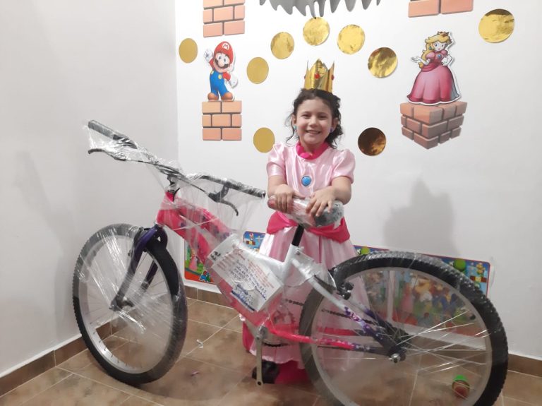 👧🏻🧒🏽 Con nuestros niños y niñas celebramos su día.