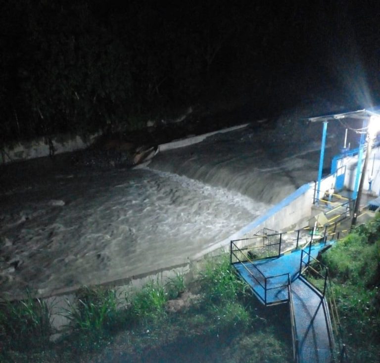 IBAL mantiene estable la captación de agua en bocatomas Combeima y Cay
