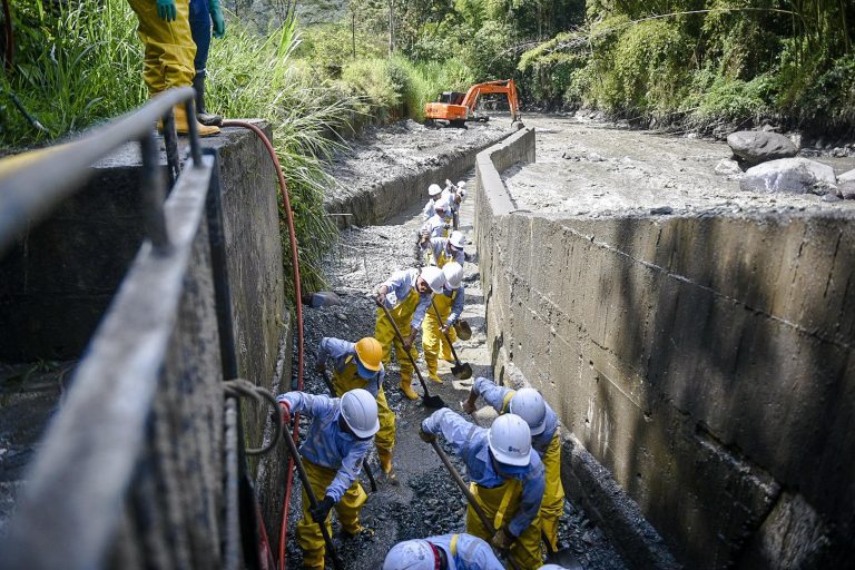 ¡Logrado! Ibal restableció la captación del río Combeima
