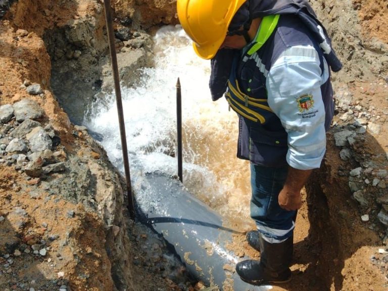 IBAL activa protocolo en la comuna Siete por daño en red principal ocasionado por un tercero