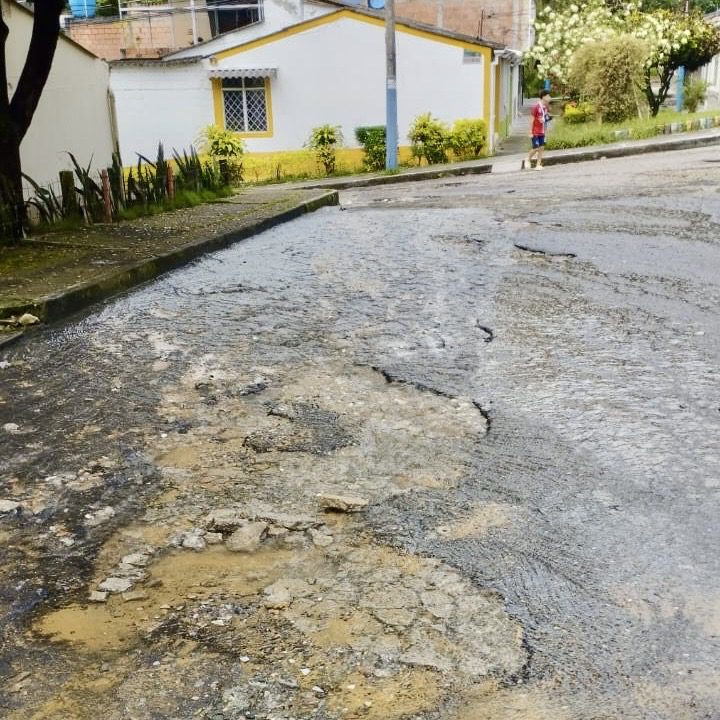 IBAL atiende emergencias en la red matriz de acueducto en cuatro barrios