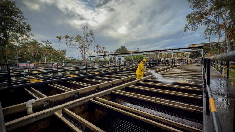 IBAL explica por qué baja la presión del agua en ciertos momentos del día en la ciudad